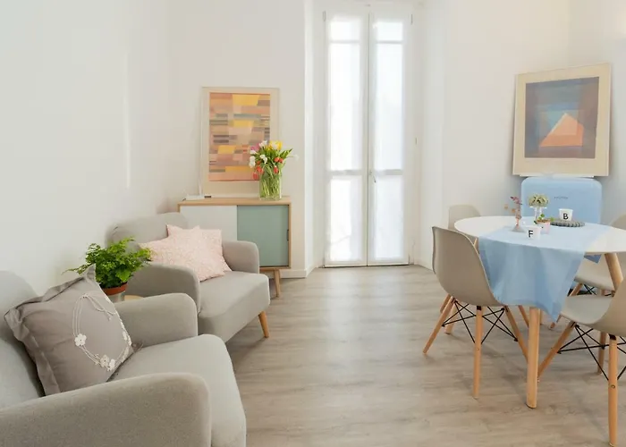 The Little By Rent Apartmán Como